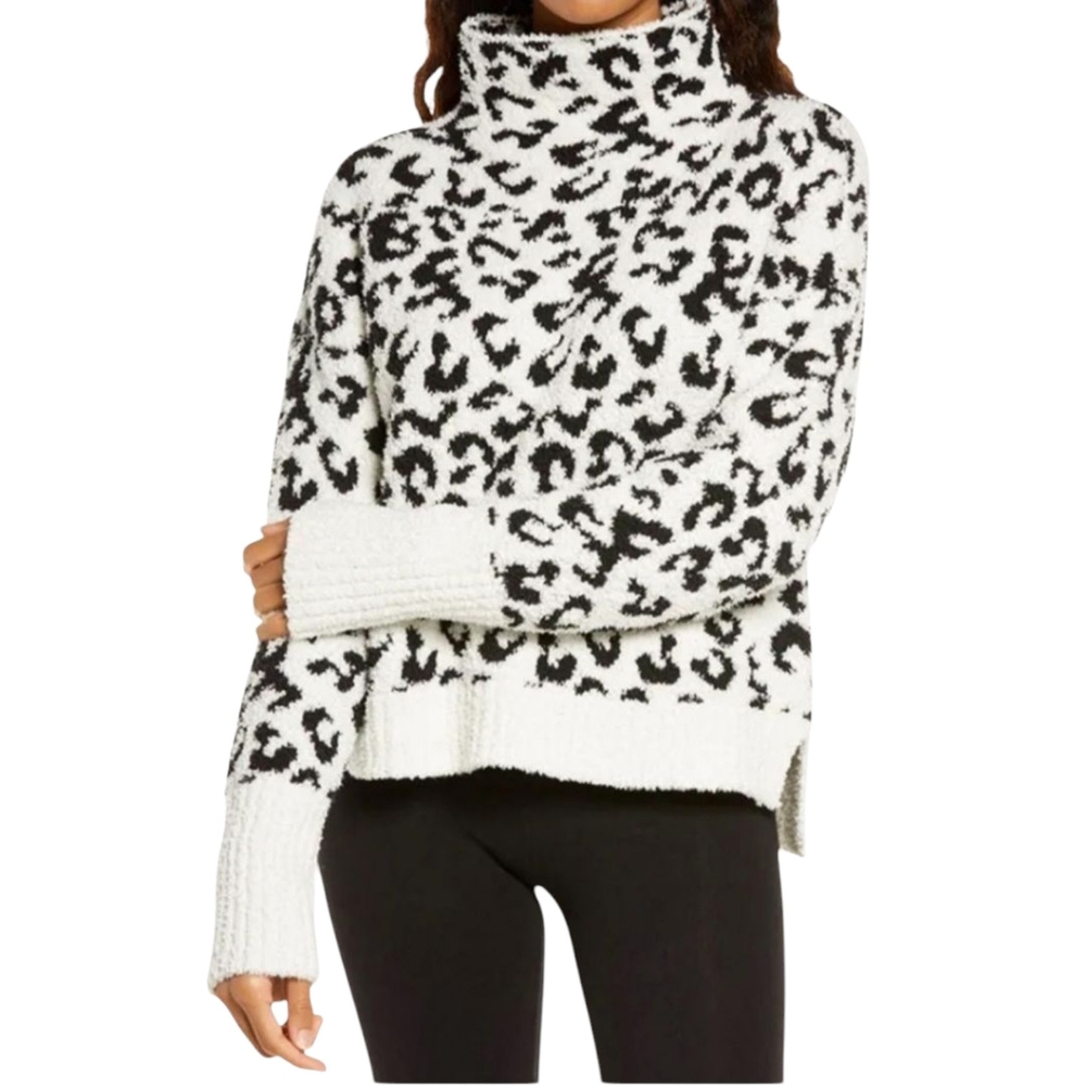 UGG Black and White Leopard Cowl Neck Sweater Size M Medium